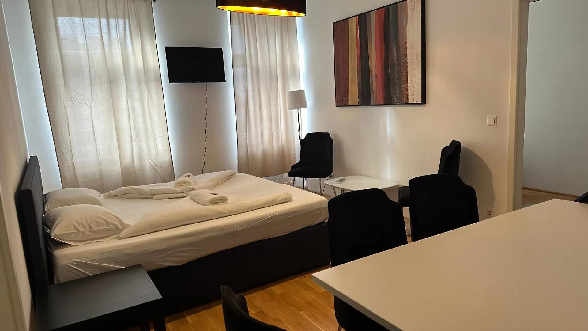 Cozy Three-Room Apartment 14 Vienna
