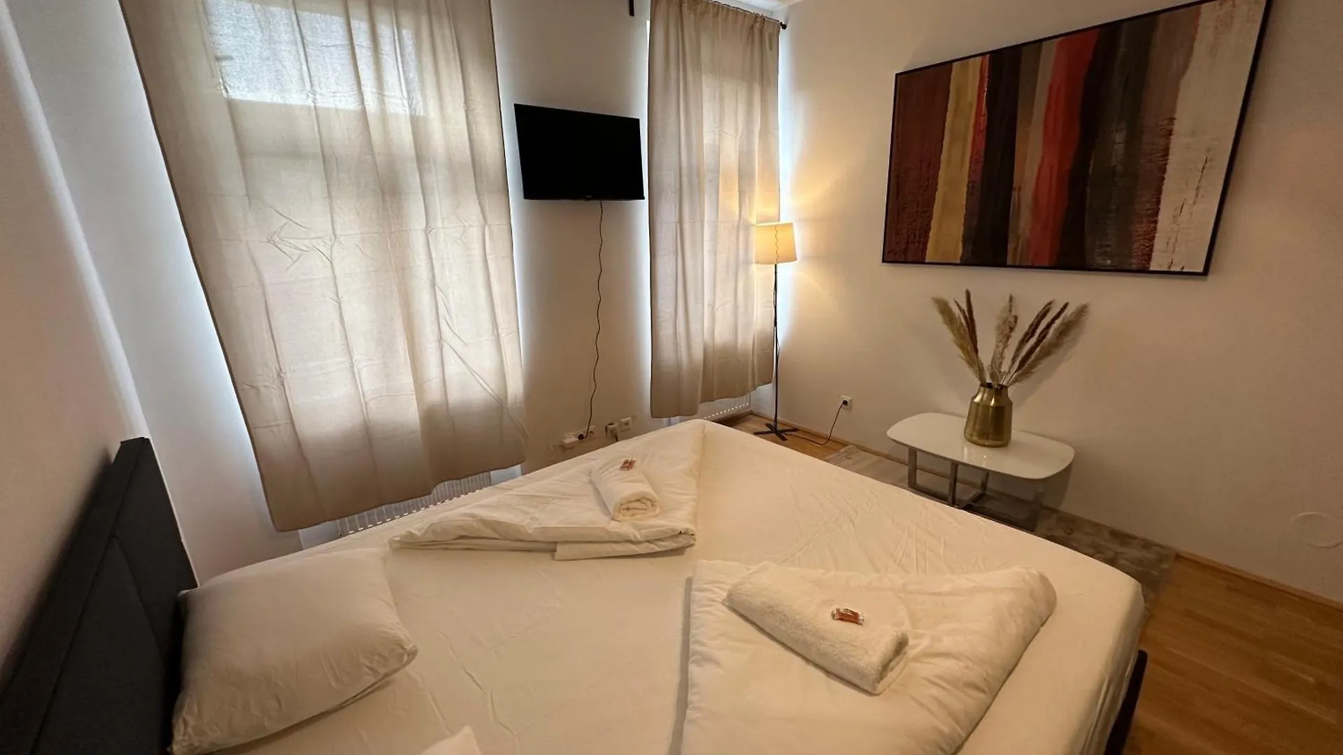 Cozy Three-Room Apartment 14 Vienna